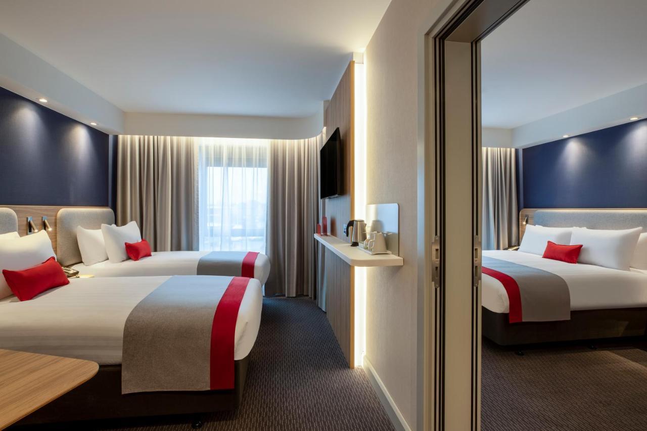 Holiday Inn Express Cambridge West - Cambourne By Ihg Екстериор снимка