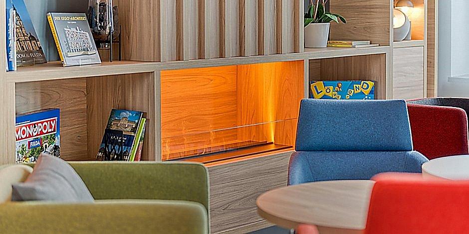 Holiday Inn Express Cambridge West - Cambourne By Ihg Екстериор снимка