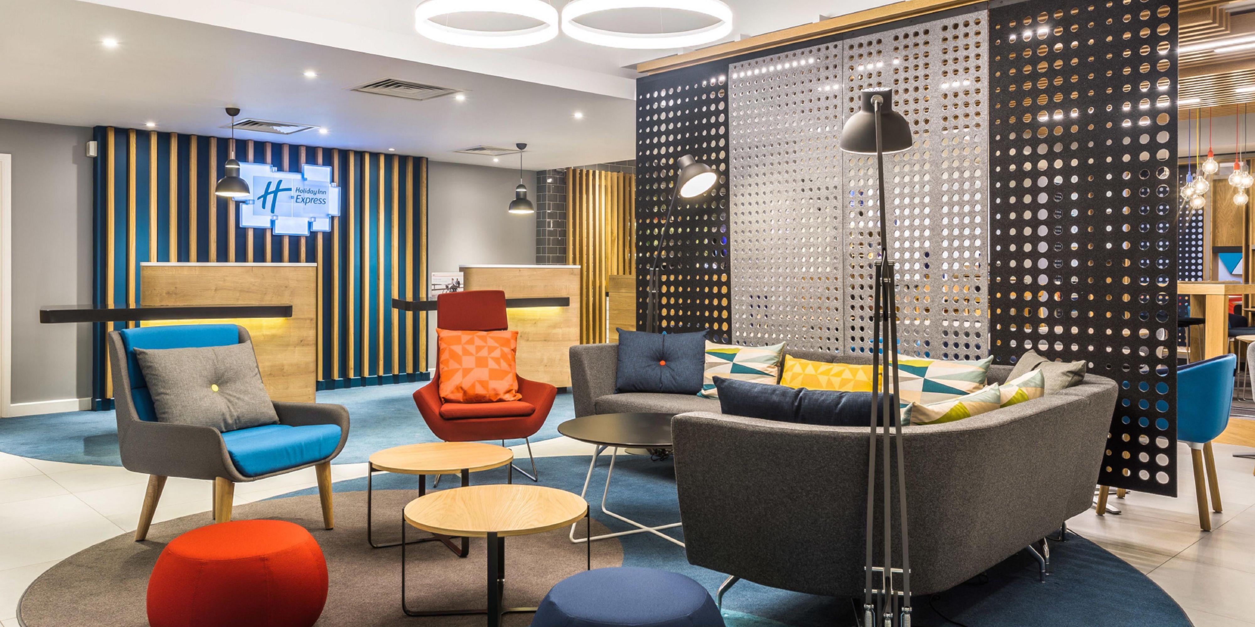 Holiday Inn Express Cambridge West - Cambourne By Ihg Екстериор снимка